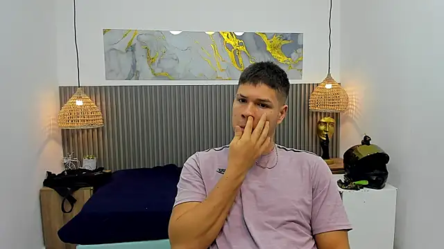 AlessandroFranco online show from July 2026 12:30:02 PM