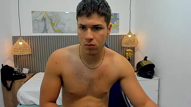AlessandroFranco online show from July 2026 06:20:01 PM