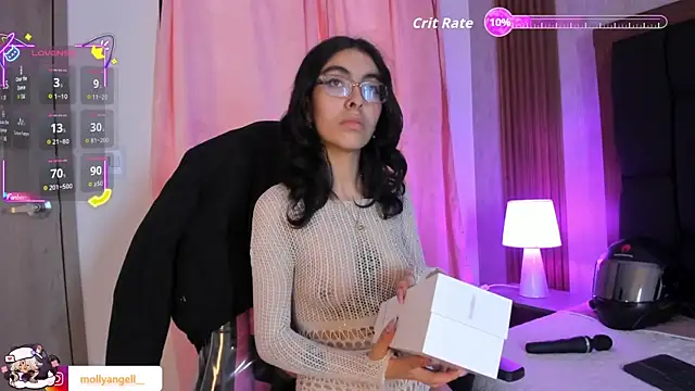Molly A online show from April 2026 03:39:01 PM