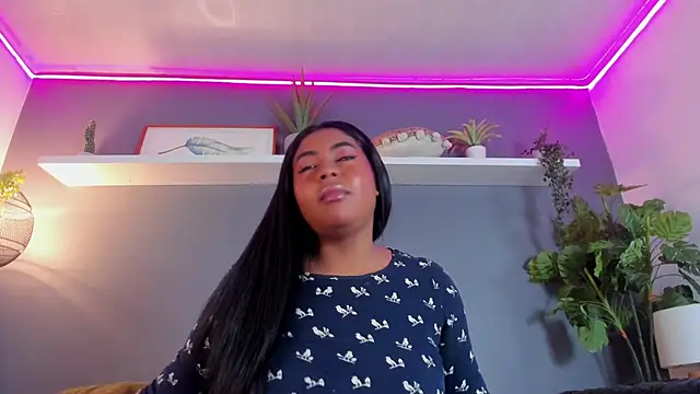 Natasha Luxy online show from April 2026 07:55:01 PM