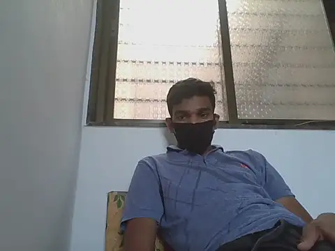 Snapshot of Roy3_2 chatting on May 2026 08:09:02 AM Roy3 2 online show from May 2026 08:09:02 AM