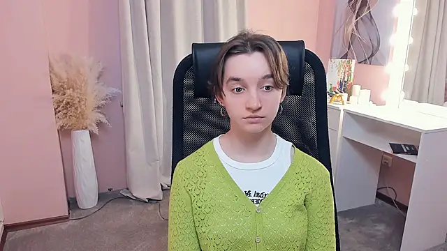 Snapshot of GeorgeStroth chatting on March 2026 12:33:01 PM GeorgeStroth online show from March 2026 12:33:01 PM