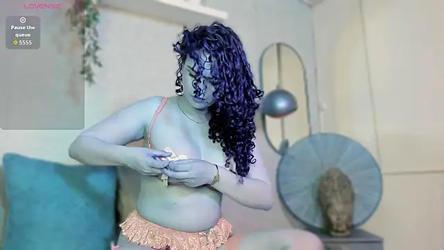 Snapshot of Cheryyl_Blossom chatting on March 2026 03:35:02 AM Cheryyl Blossom online show from March 2026 03:35:02 AM