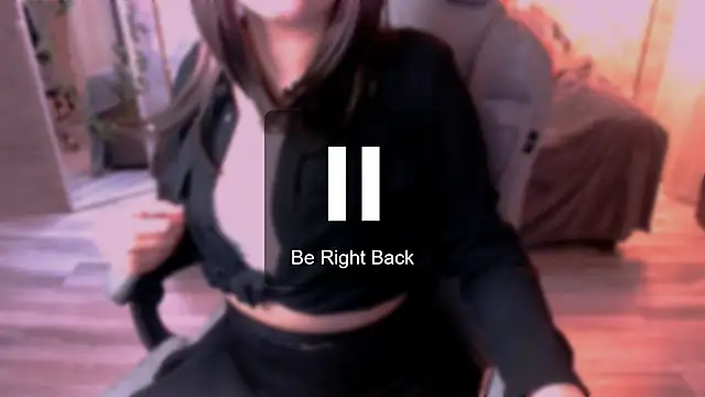 DaisyBloomm online show from March 2026 02:23:02 PM