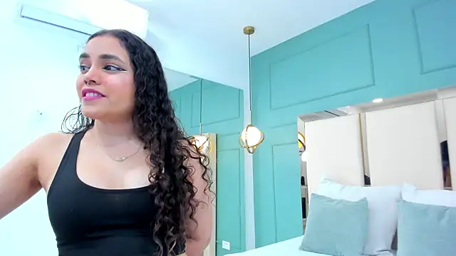 Snapshot of luna_veega chatting on May 2026 05:53:02 PM luna veega online show from May 2026 05:53:02 PM