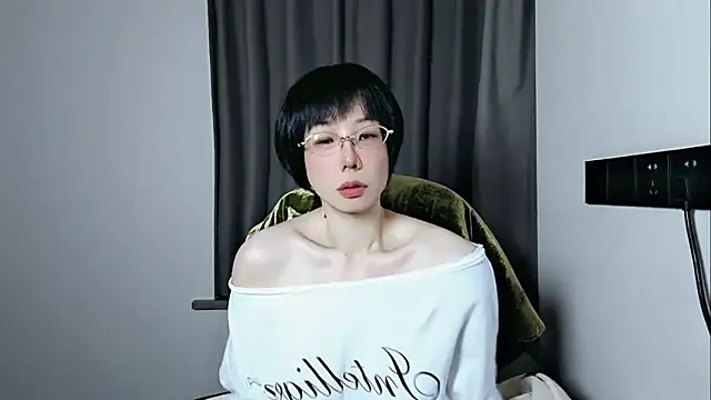 lin lin 520 520 online show from April 2026 04:35:02 PM
