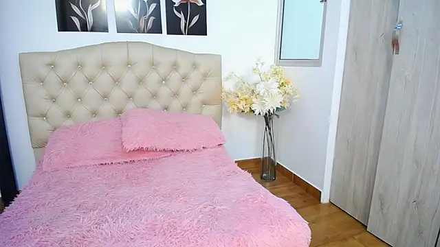 Tamar4 f00x online show from April 2026 12:52:02 PM