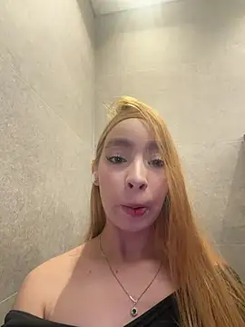 Isabella gaviria online show from April 2026 01:03:01 AM