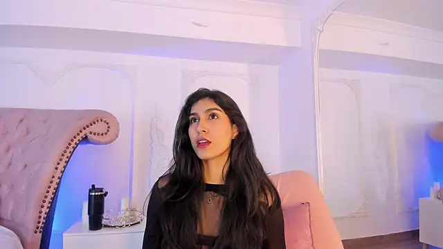 Snapshot of LucianaBlanco_ chatting on June 2026 08:34:01 PM LucianaBlanco online show from June 2026 08:34:01 PM