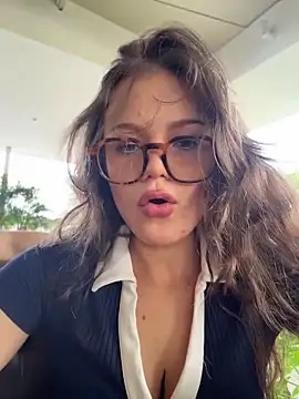 Tallulah Kinky online show from June 2026 09:06:02 PM
