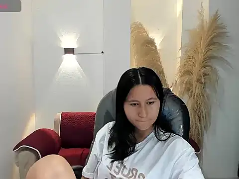 Snapshot of isabella_grace18 chatting on May 2026 06:07:02 AM isabella grace18 online show from May 2026 06:07:02 AM