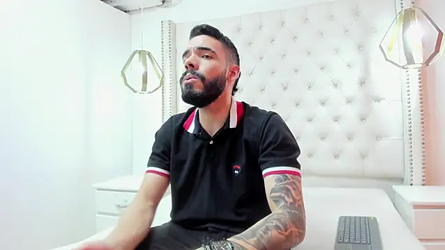 JEAN LEWIS2 online show from April 2026 07:36:01 PM