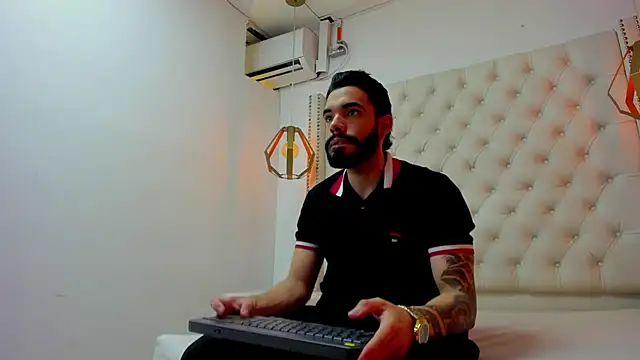 JEAN LEWIS2 online show from April 2026 07:23:01 PM