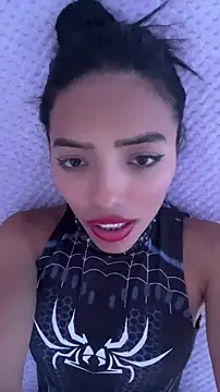 sylphiee  online show from April 2026 06:02:01 PM