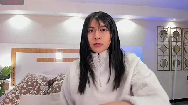 Snapshot of Violettaa_Stone chatting on June 2026 03:42:01 AM Violettaa Stone online show from June 2026 03:42:01 AM