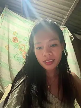 Snapshot of chinny1112 chatting on June 2026 04:33:01 PM chinny1112 online show from June 2026 04:33:01 PM