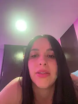 leila moretti online show from April 2026 10:05:01 PM