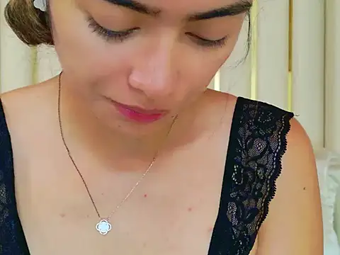 Snapshot of AnnieDesire chatting on April 2026 02:33:01 PM AnnieDesire online show from April 2026 02:33:01 PM