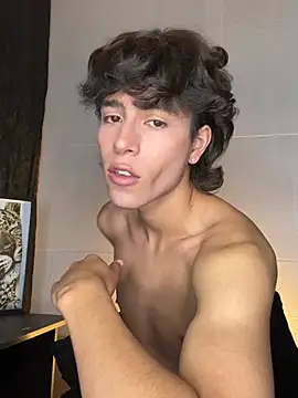 Snapshot of Evan_Barret chatting on March 2026 06:58:01 PM Evan Barret online show from March 2026 06:58:01 PM