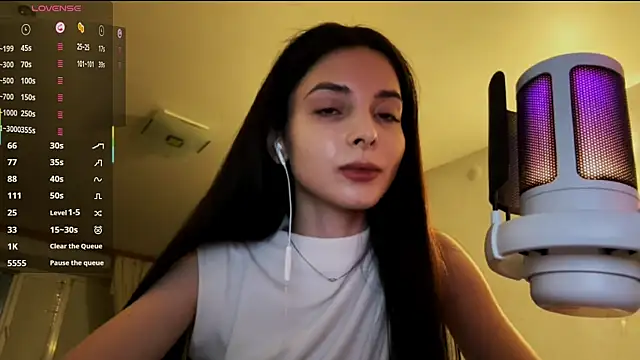 Snapshot of Mikytiki chatting on March 2026 02:12:02 PM Mikytiki online show from March 2026 02:12:02 PM