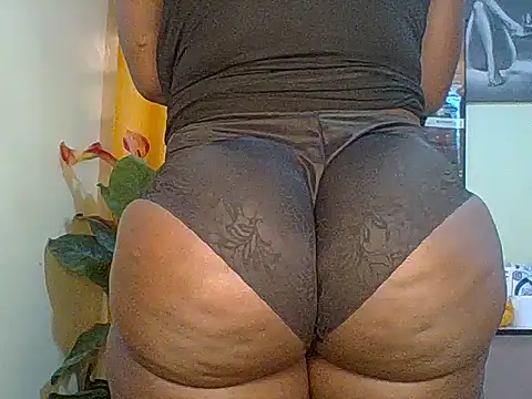 PantiesQueenOfAsses001 online show from May 2026 05:25:01 AM