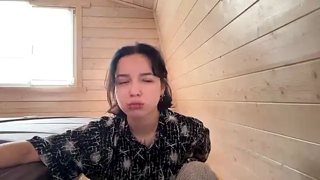 KateMiragee online show from March 2026 08:07:01 AM