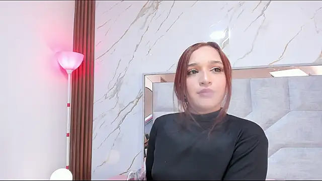 LeahLuna  online show from March 2026 01:05:01 PM