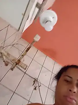 gatinha20257 online show from May 2026 01:17:02 PM