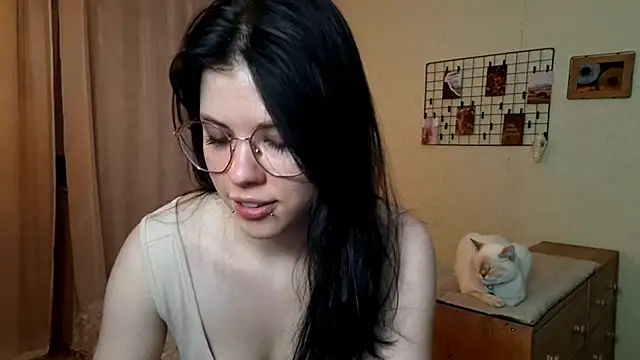 MiaTemptress online show from April 2026 01:29:02 PM