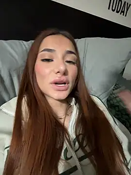 MiilaStarr online show from March 2026 12:39:02 AM