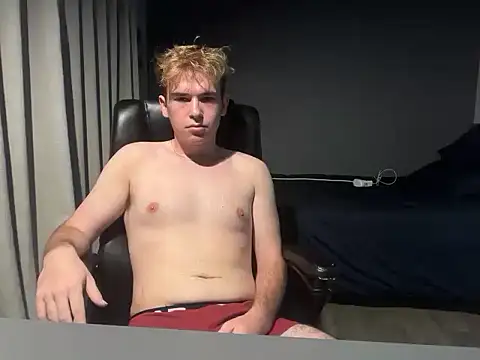 Snapshot of Che_18 chatting on March 2026 08:01:02 PM Che 18 online show from March 2026 08:01:02 PM