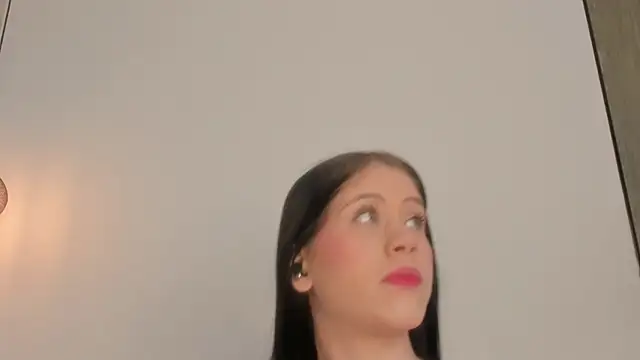 saraa joness  online show from March 2026 07:35:01 PM