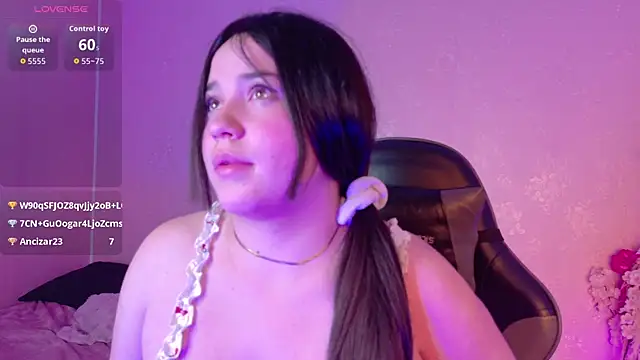 Snapshot of Julieth_Caandy chatting on July 2026 12:06:01 AM Julieth Caandy online show from July 2026 12:06:01 AM