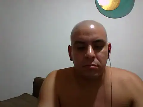 Snapshot of Matiasadventurexxx chatting on March 2026 01:31:02 AM Matiasadventurexxx online show from March 2026 01:31:02 AM