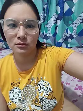 Snapshot of Brittany_G chatting on May 2026 05:49:01 AM Brittany G online show from May 2026 05:49:01 AM