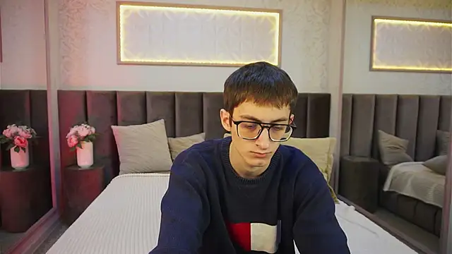 RonBevs online show from June 2026 08:18:02 PM