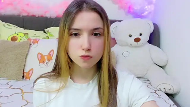 Snapshot of LeenMoonie chatting on March 2026 08:31:01 PM LeenMoonie online show from March 2026 08:31:01 PM