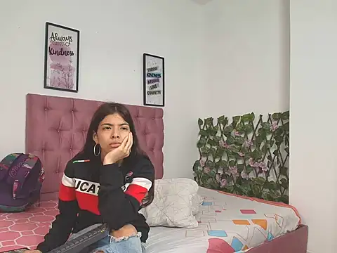 Sweet Scarlett  online show from May 2026 01:38:02 PM