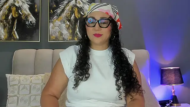 VaniaRouse online show from April 2026 12:44:02 PM