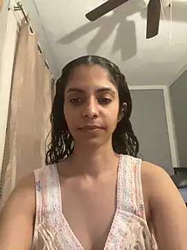 karlatiburcio online show from May 2026 12:52:02 AM