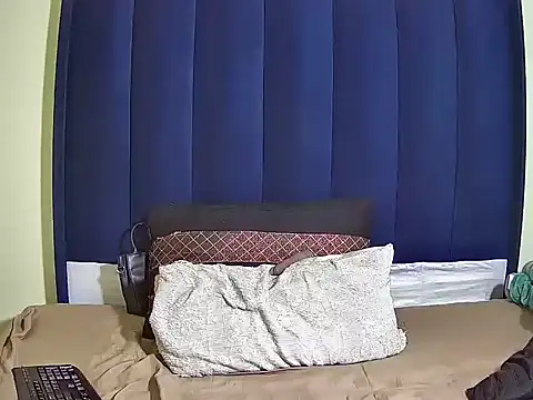 MelaniBbe online show from April 2026 08:22:01 PM