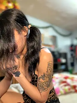 Snapshot of FerrariFrench chatting on November 2025 03:38:01 AM FerrariFrench online show from November 2025 03:38:01 AM