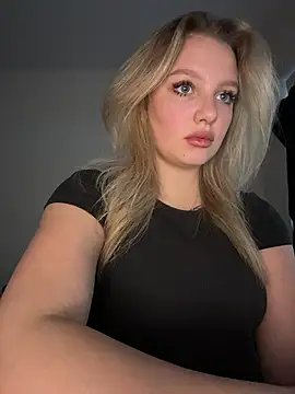 bettyloveu online show from April 2026 04:11:01 PM