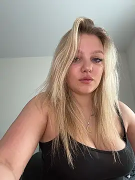 Snapshot of bettyloveu chatting on May 2026 04:07:01 AM bettyloveu online show from May 2026 04:07:01 AM