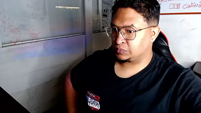 Snapshot of BeefJoe18 chatting on March 2026 02:17:02 AM BeefJoe18 online show from March 2026 02:17:02 AM