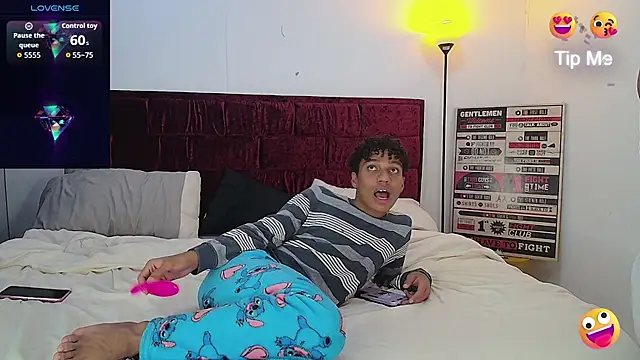 Snapshot of The_Penthouse_boys chatting on March 2026 01:12:01 AM The Penthouse boys online show from March 2026 01:12:01 AM