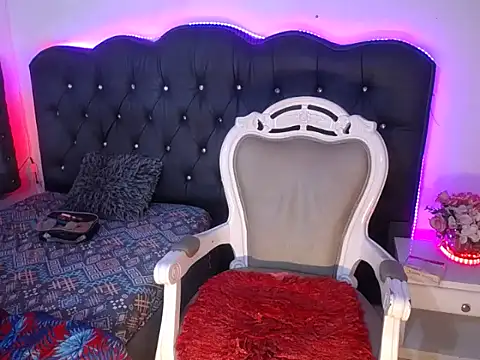 MariaBrownn  online show from March 2026 11:47:02 AM