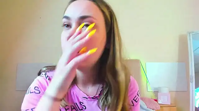 MelanieCuty online show from June 2026 05:23:02 AM
