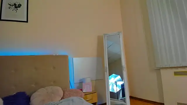 MelanieCuty online show from June 2026 05:35:01 AM