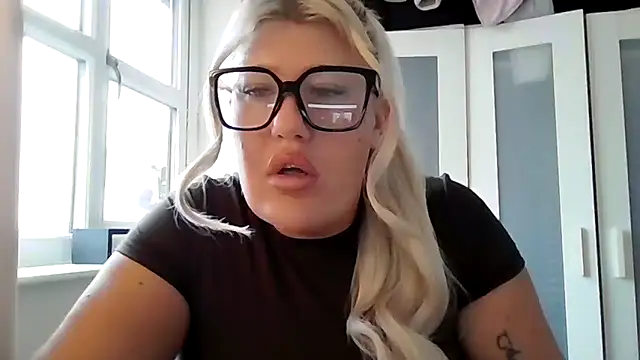 Lexi Laura online show from March 2026 09:36:02 AM